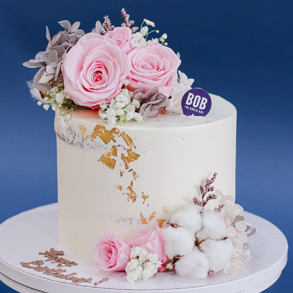 پودر اکلیل در قنادی و طراحی کیک‌ها