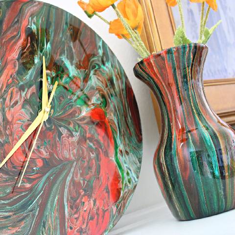 رنگچیان: ساخت گلدان‌های رزینی