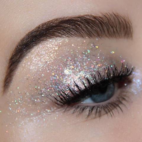 اکلیل متالیک: درخشش و استحکام